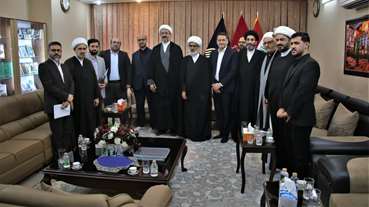 بازدید هیئت رئیسه دانشگاه قم از موسسه الدلیل