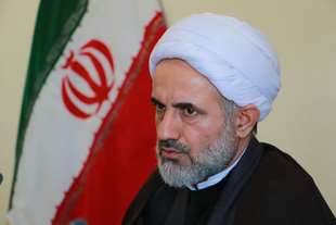  وظیفه افراد انقلابی، حفظ ارزش‌های انقلاب در برابر القائات بیگانگان است